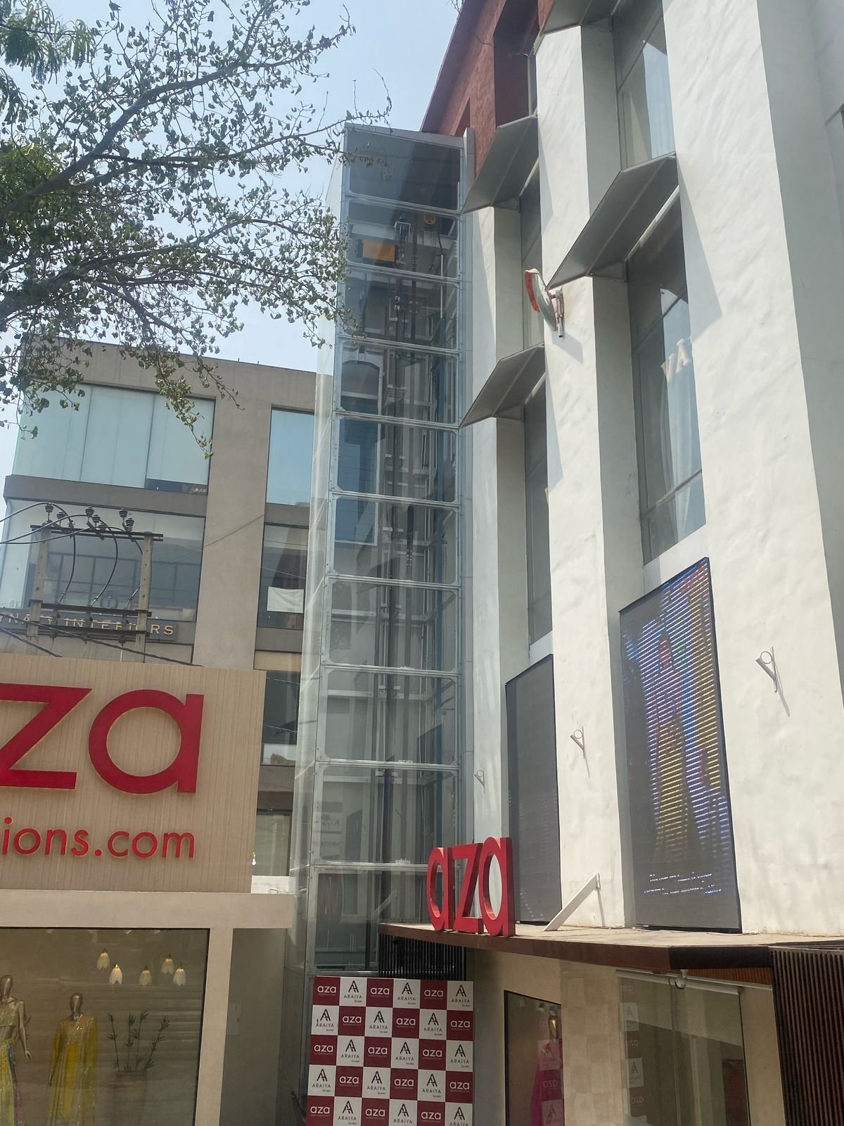 Complete Panoramic Glass Structure